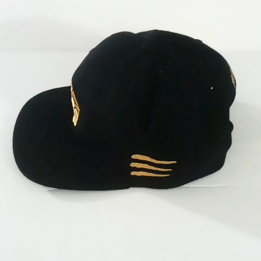 Royalty Snapback - Picture 2 of 5